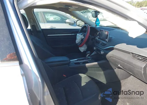 2019 Nissan Altima 2.5 Sv z USA, uszkodzony, nr VIN 1N4BL4DV7KC135061